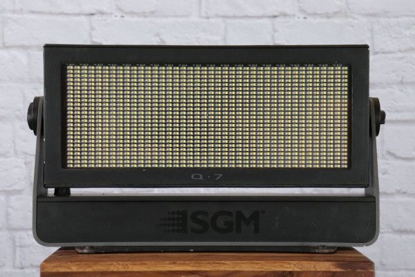 SGM Q-7 RGBW Outdoor LED Fluter 110°