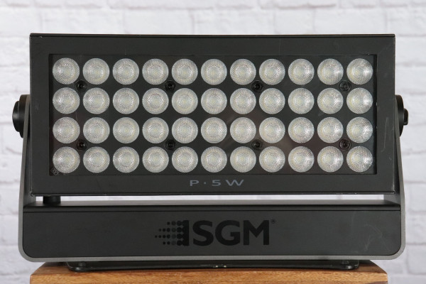SGM P-5 W Outdoor LED Fluter 43°