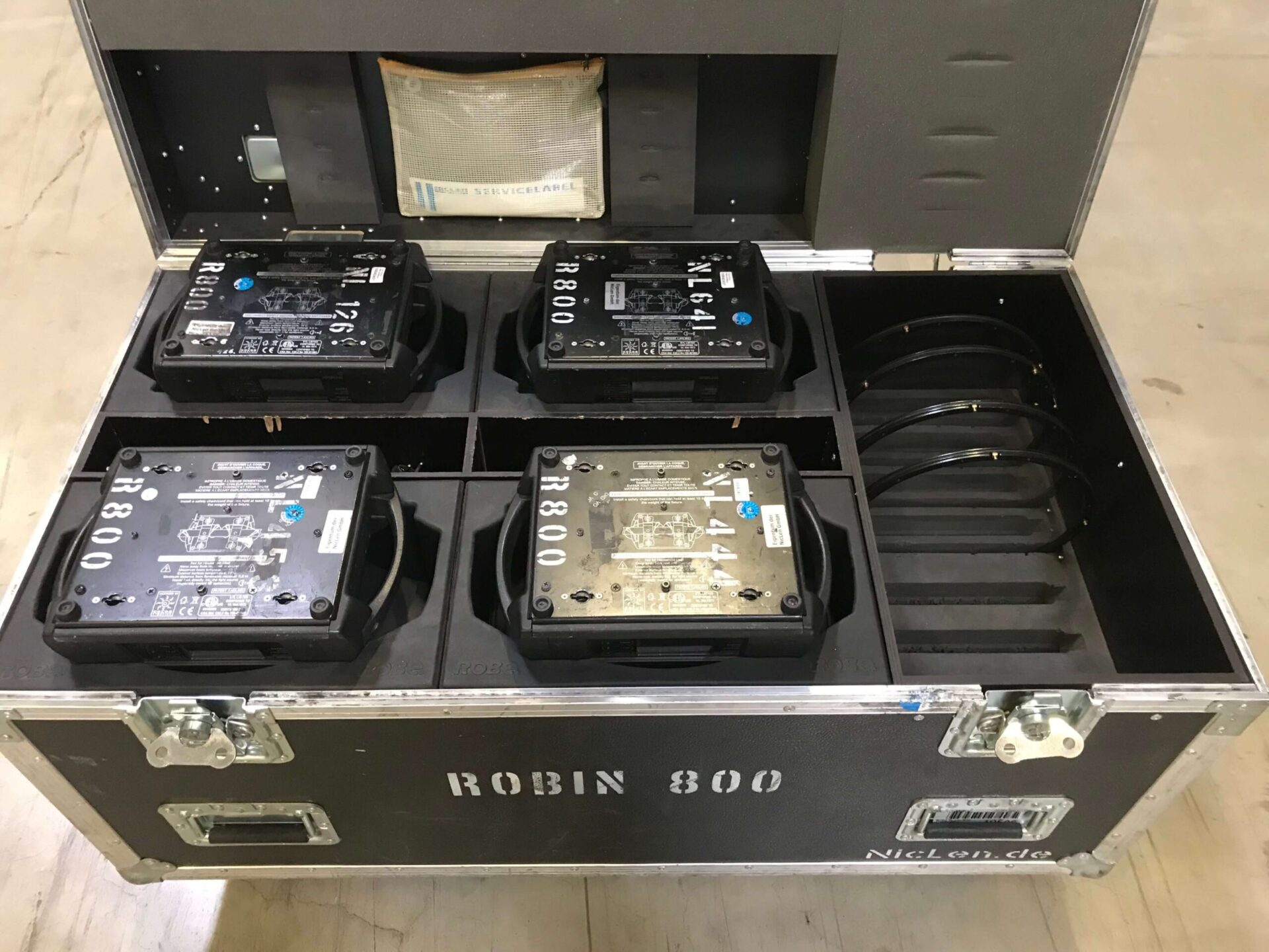 Robe-Robin-800-LEDWASH-03