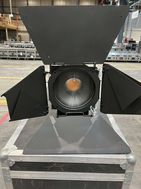 Cameo F4T LED Tungsten Fresnel-Spotlight - Image 6