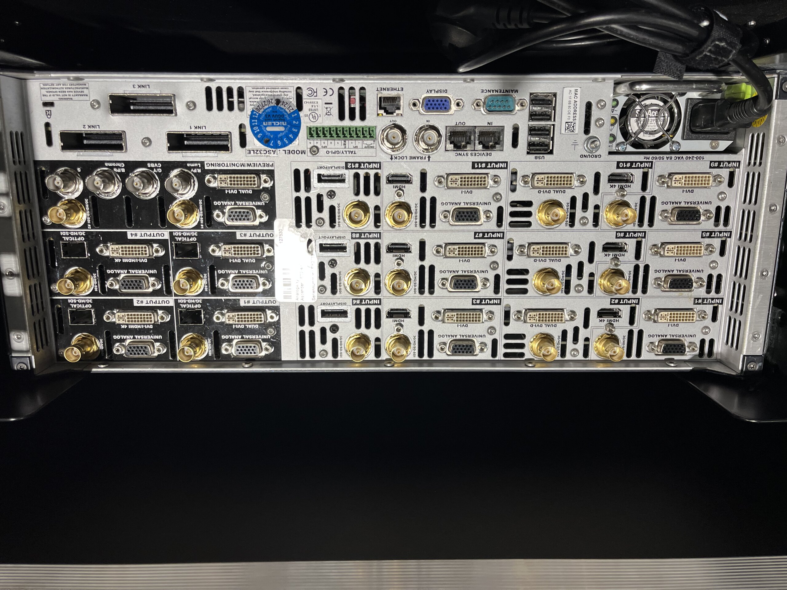 Analog Way® Ascender 32 LE - 4K (Lite Edition) – Bild 2