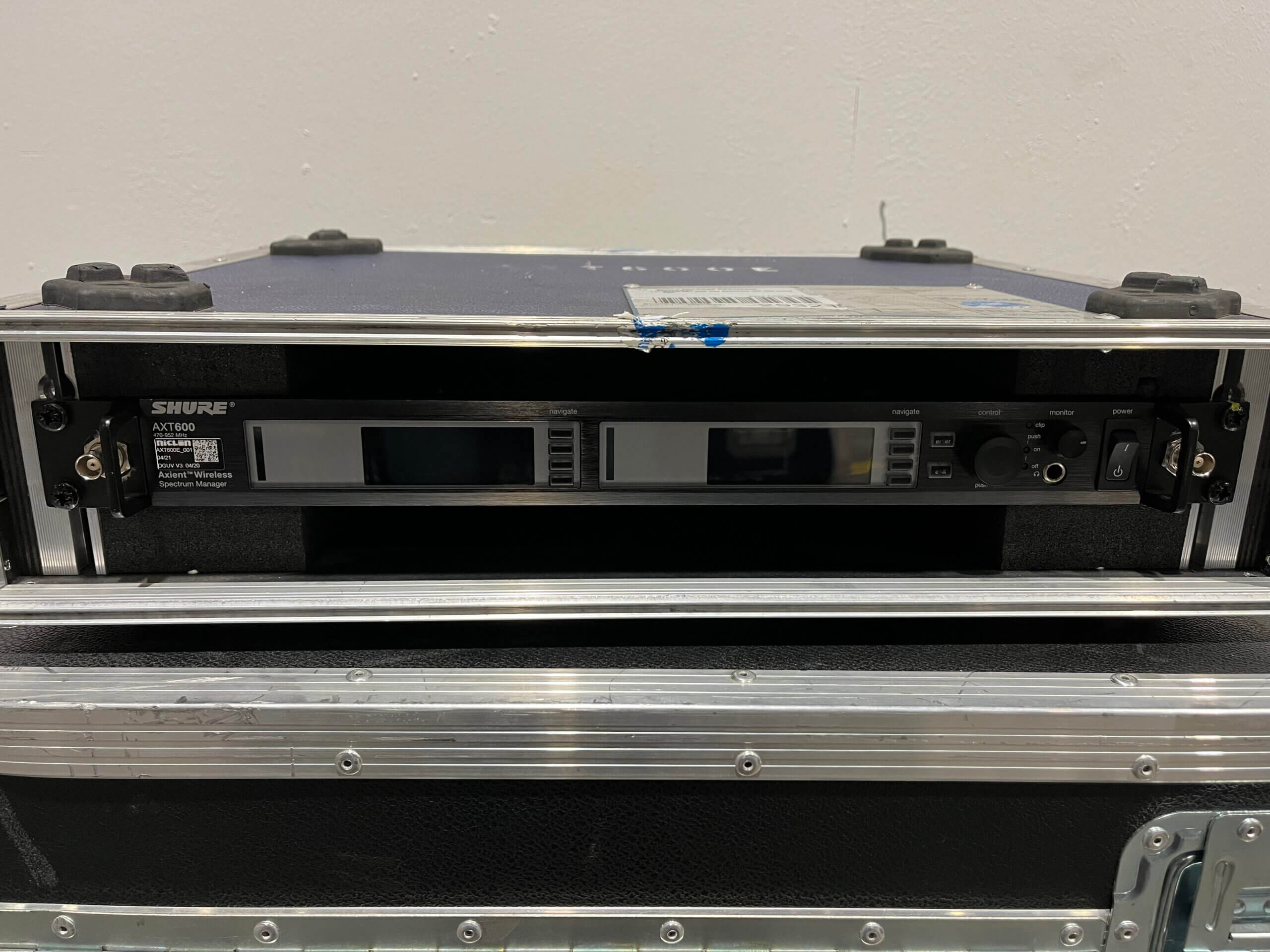 Shure AXT600E Spectrum Manager