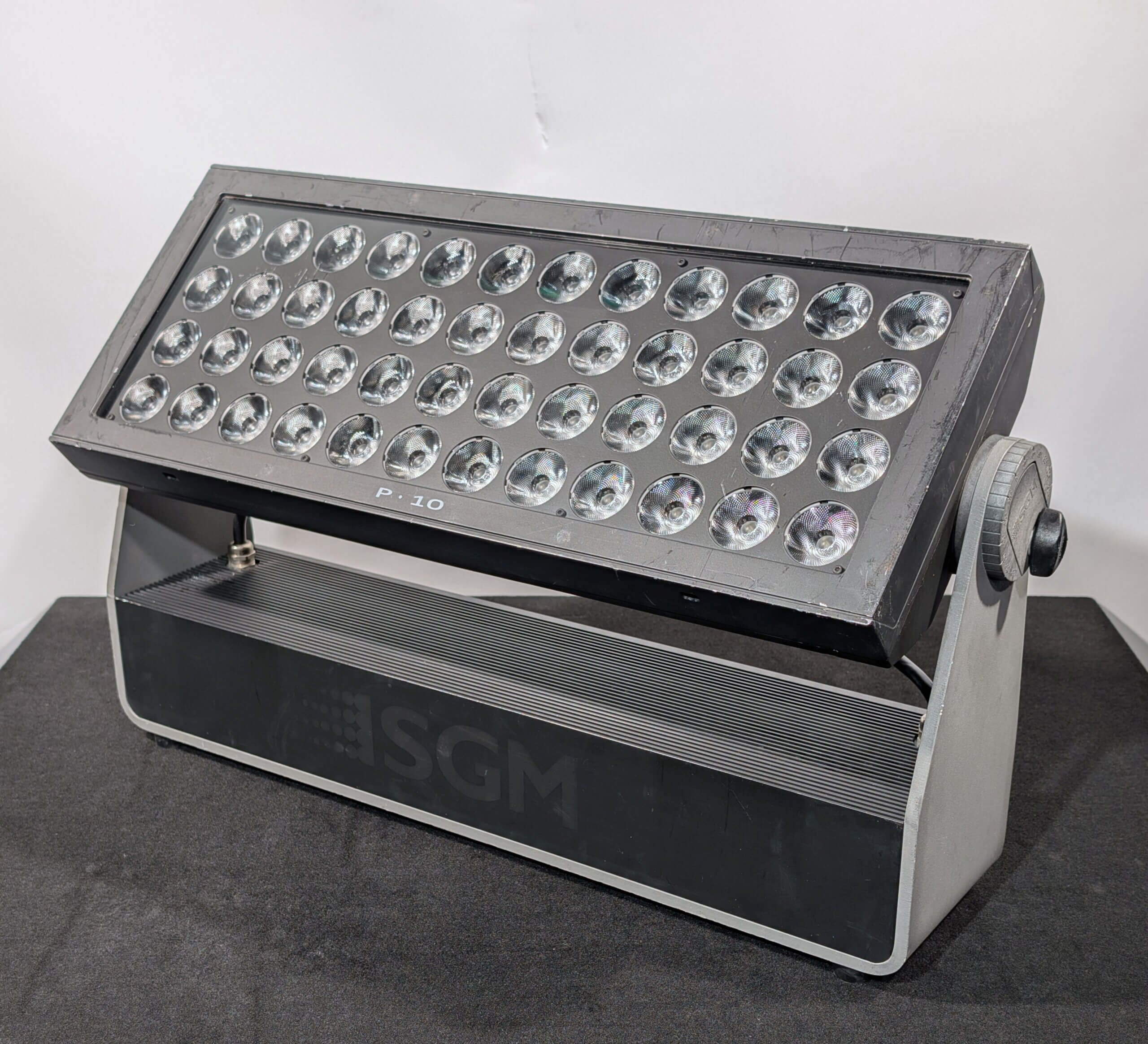 SGM P-10 RGBW Outdoor LED Fluter 10°